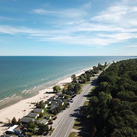 Beach Club Of Oscoda - The Lakeshore Cottage Extérieur photo