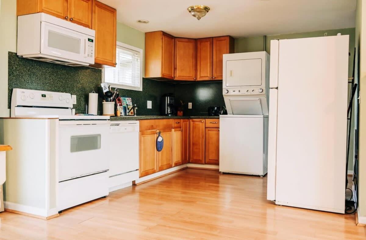 Beach Club Of Oscoda - The Lakeshore Cottage Extérieur photo