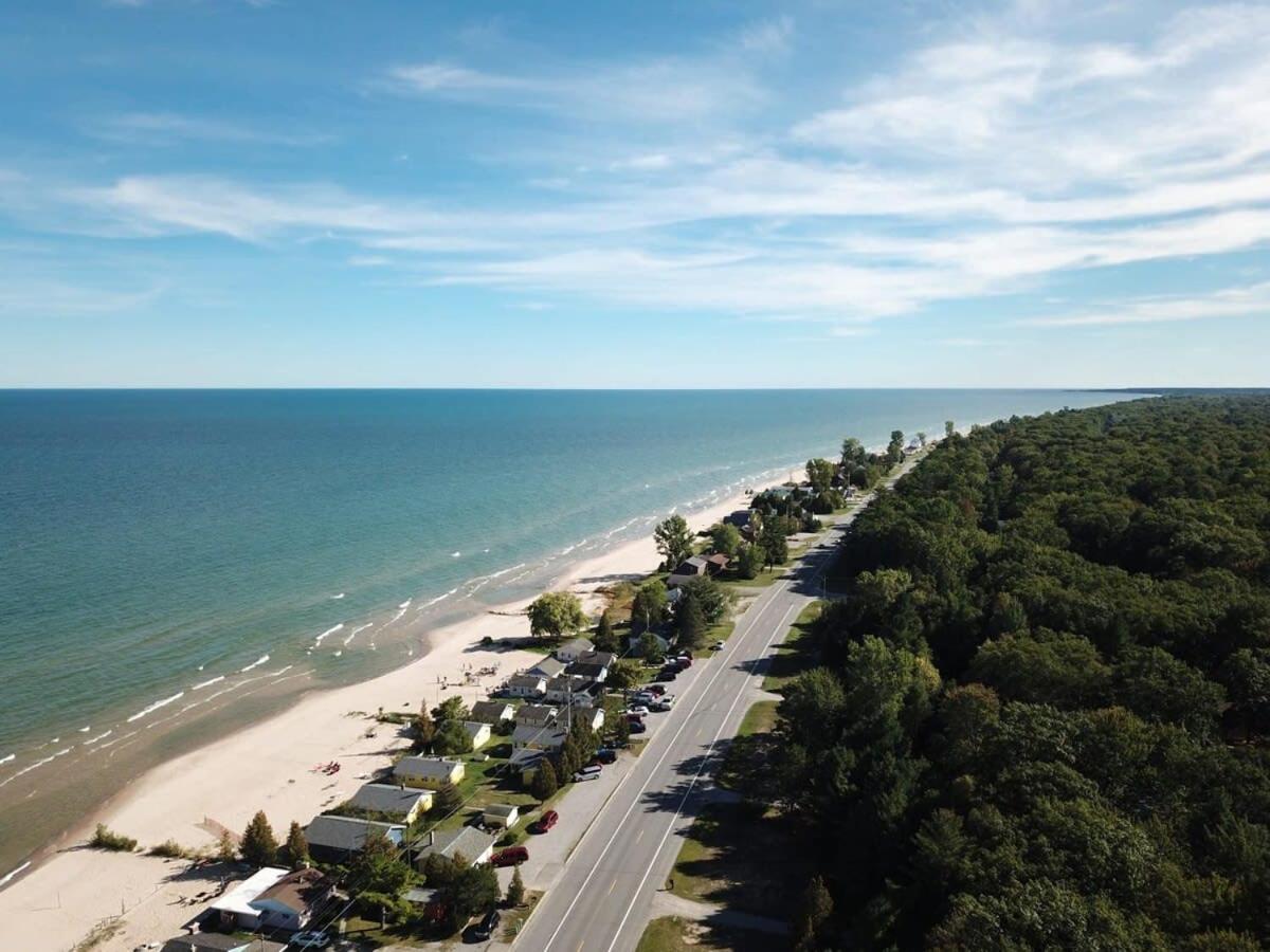 Beach Club Of Oscoda - The Lakeshore Cottage Extérieur photo
