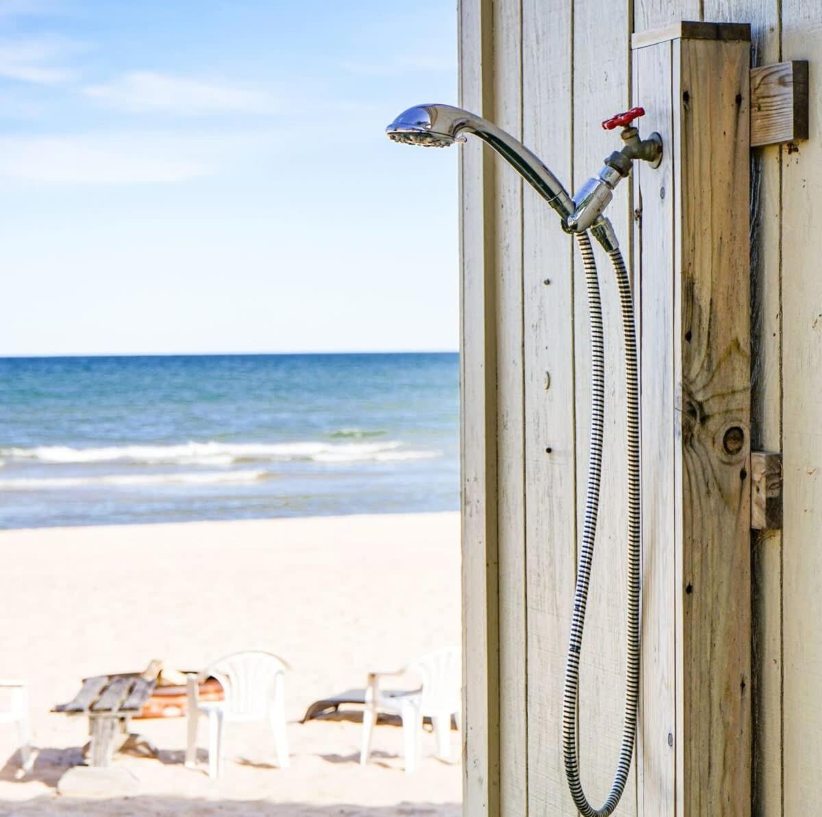 Beach Club Of Oscoda - The Lakeshore Cottage Extérieur photo