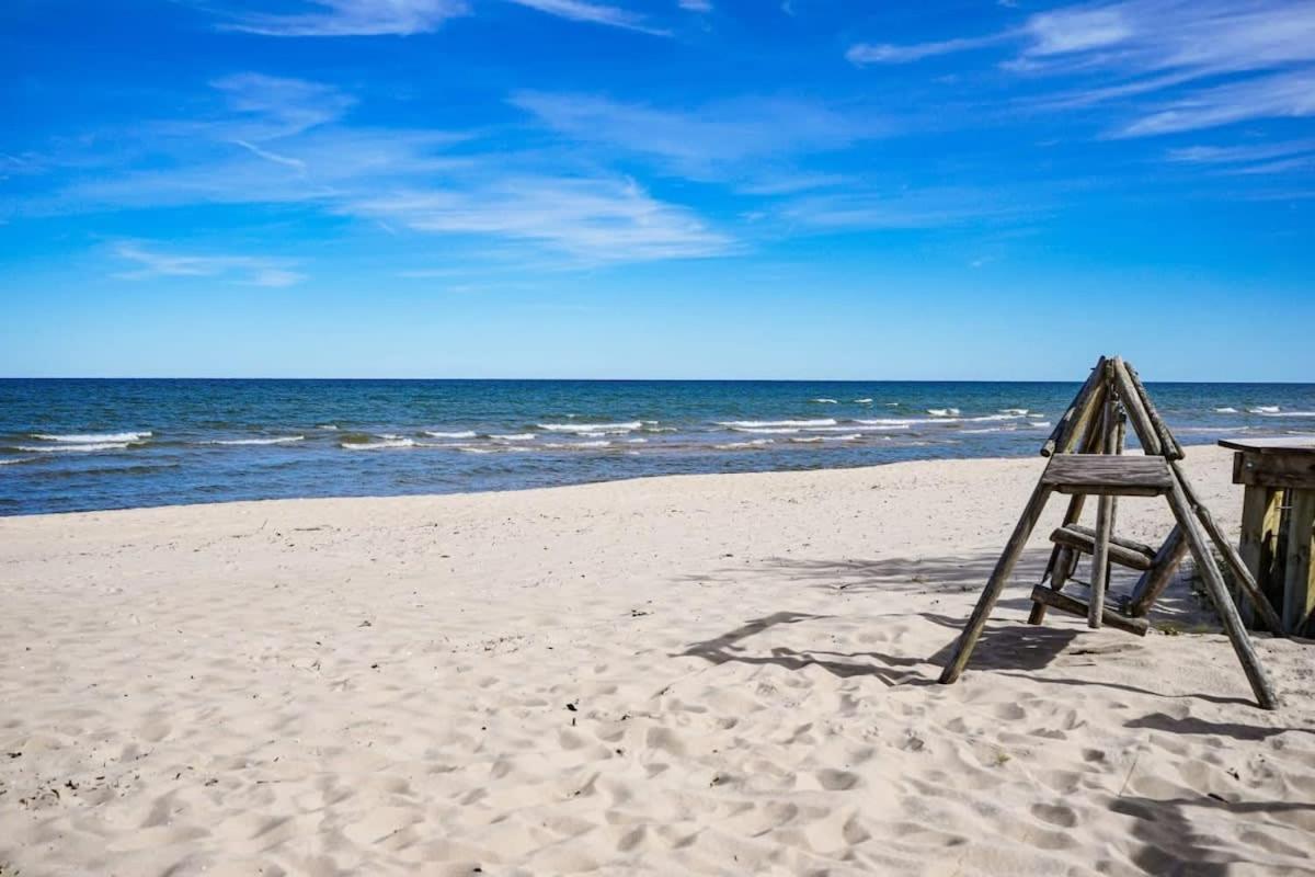 Beach Club Of Oscoda - The Lakeshore Cottage Extérieur photo